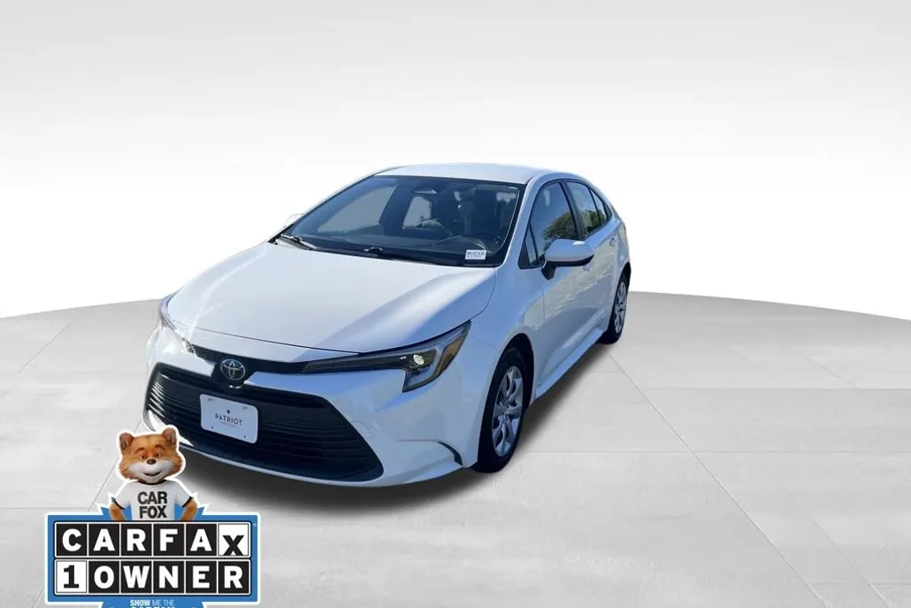 2024 Toyota Corolla Hybrid LE photo 1