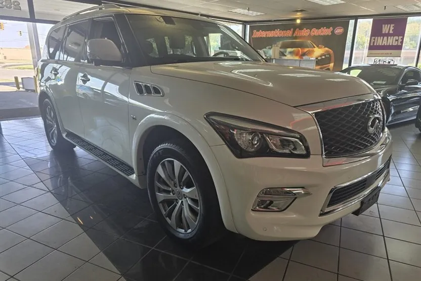 2017 Infiniti QX80 Base photo 1