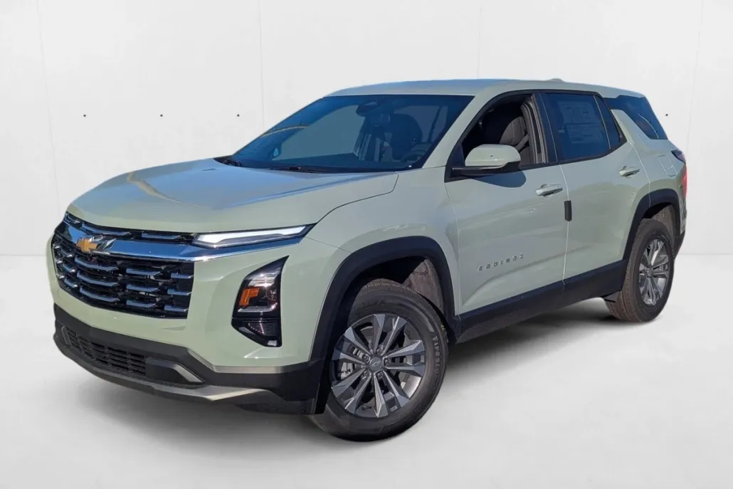 2026 Chevrolet Equinox LT photo 1