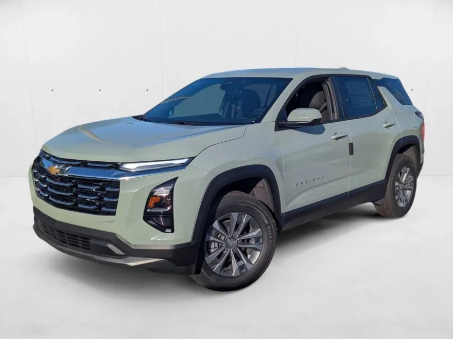 2026 Chevrolet Equinox LT photo 1
