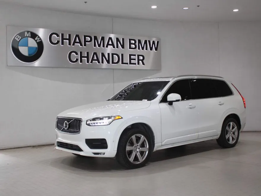 2020 Volvo XC90 T6 Momentum photo 1