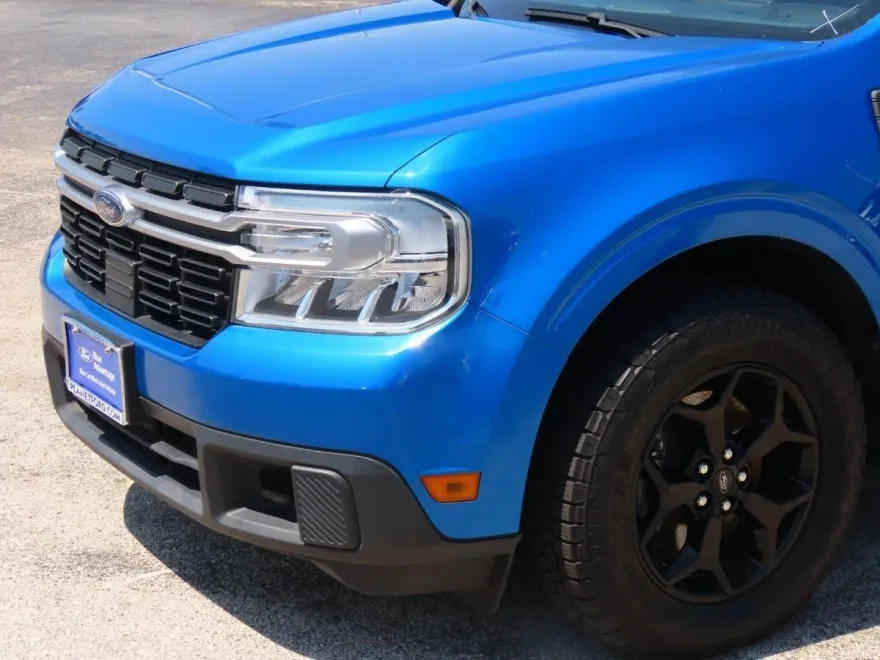 2022 Ford Maverick XLT photo 1