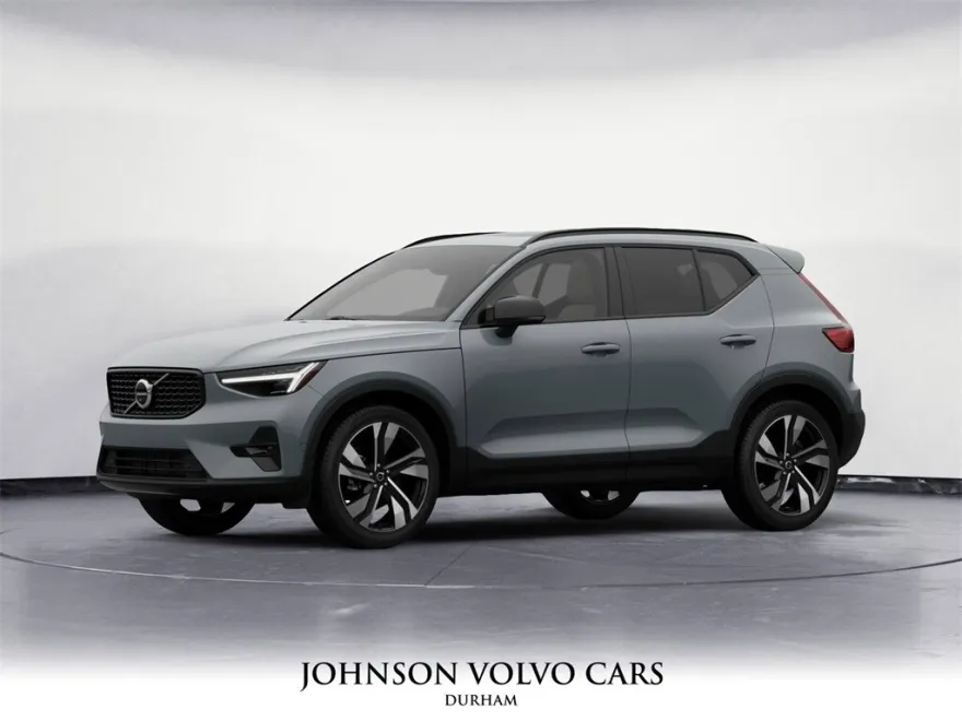 2026 Volvo XC40 photo 1