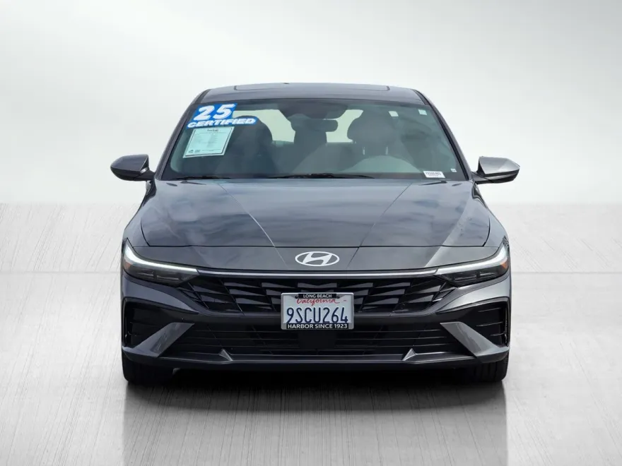 2025 Hyundai Elantra SEL Convenience photo 1