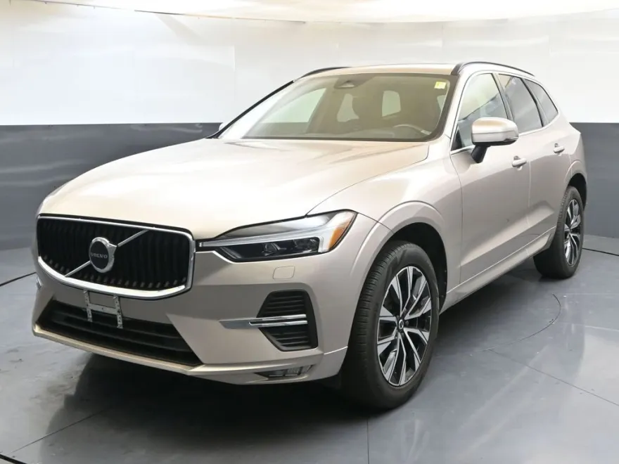 2023 Volvo XC60 B5 Core photo 1