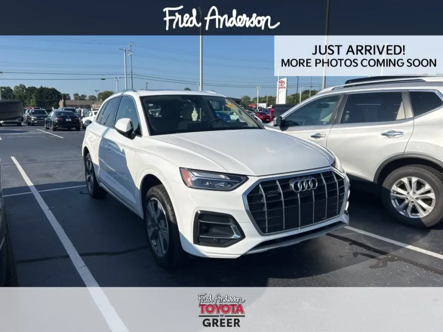 2023 Audi Q5 40 Premium Plus photo 1