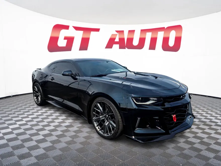 2022 Chevrolet Camaro ZL1 photo 1