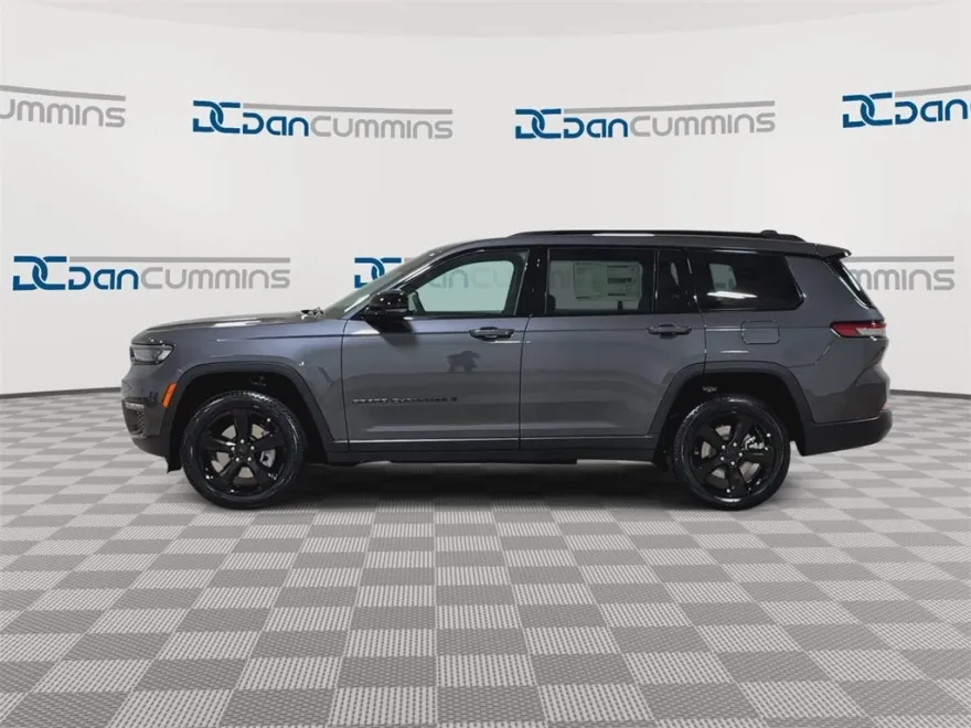 2025 Jeep Grand Cherokee Limited photo 1