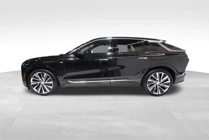 2024 Cadillac Lyriq photo 1