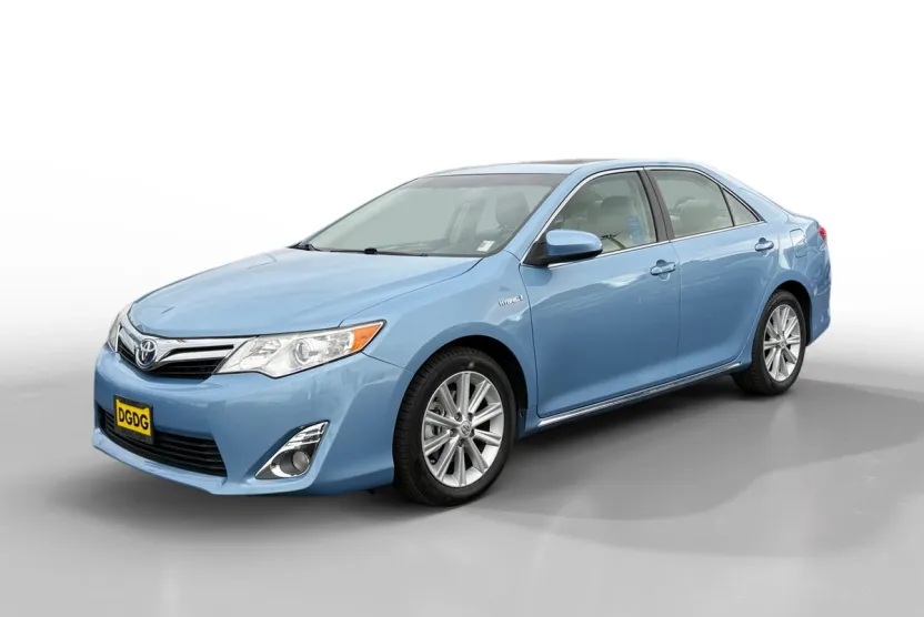 2012 Toyota Camry Hybrid XLE photo 1