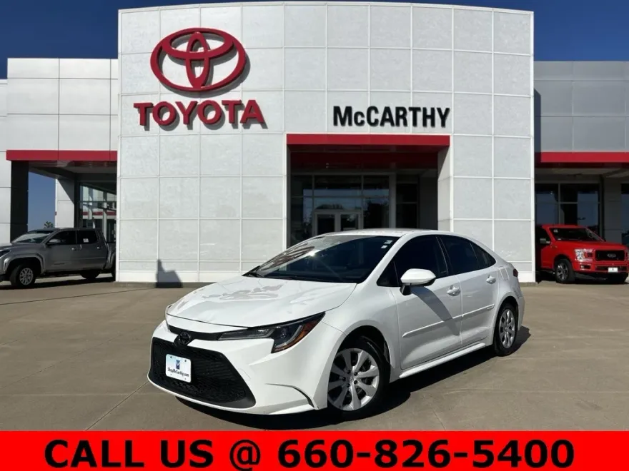 2022 Toyota Corolla LE photo 1