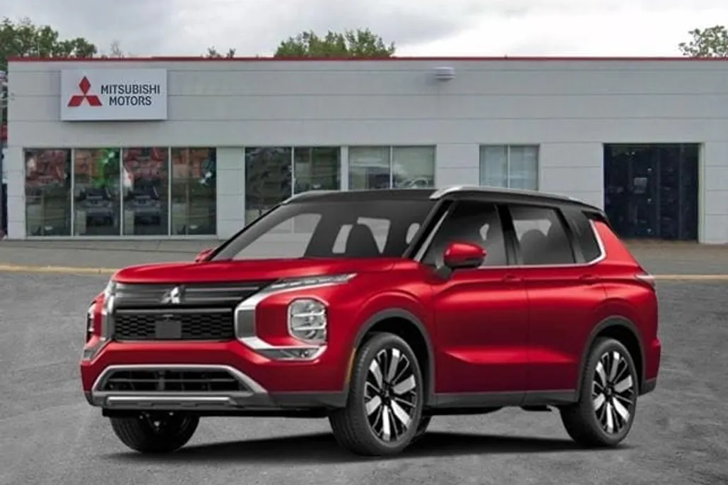 2025 Mitsubishi Outlander SEL photo 1