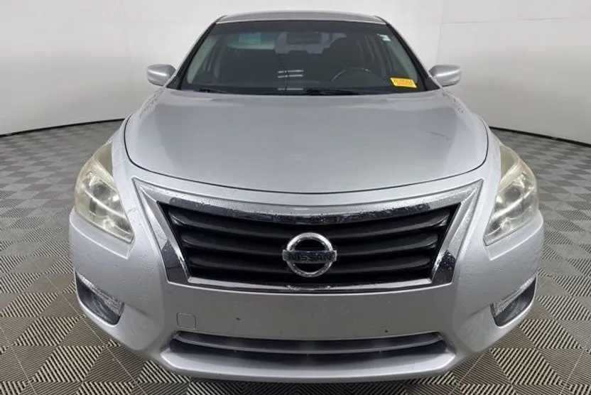 2015 Nissan Altima 2.5 photo 1