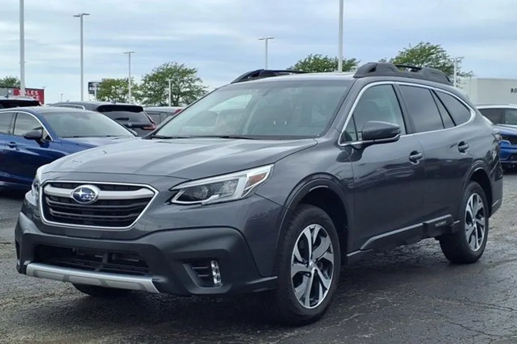 2020 Subaru Outback Limited photo 1