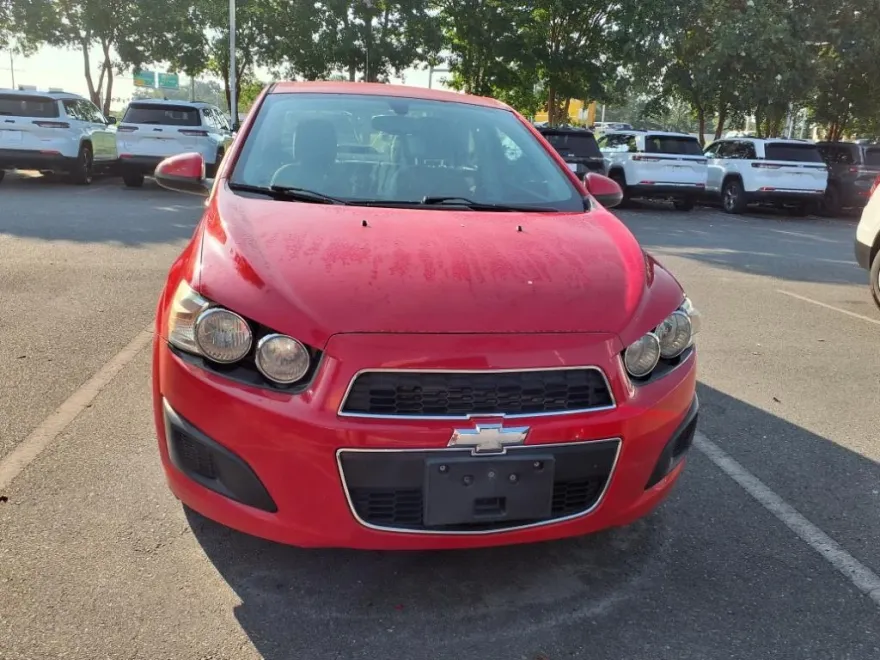 2014 Chevrolet Sonic LS photo 1