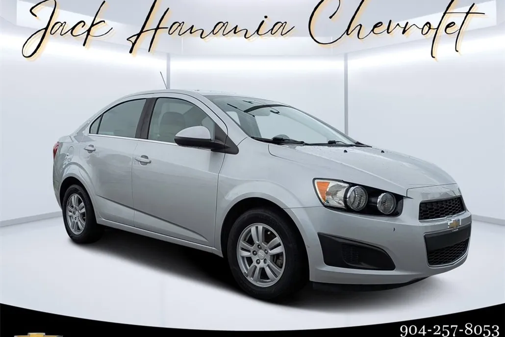 2015 Chevrolet Sonic LT photo 1