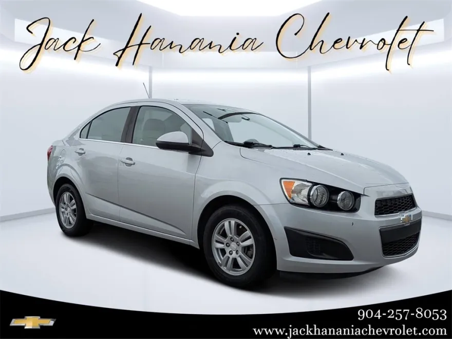 2015 Chevrolet Sonic LT photo 1