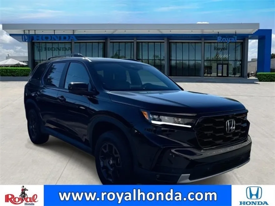 2025 Honda Pilot TrailSport photo 1