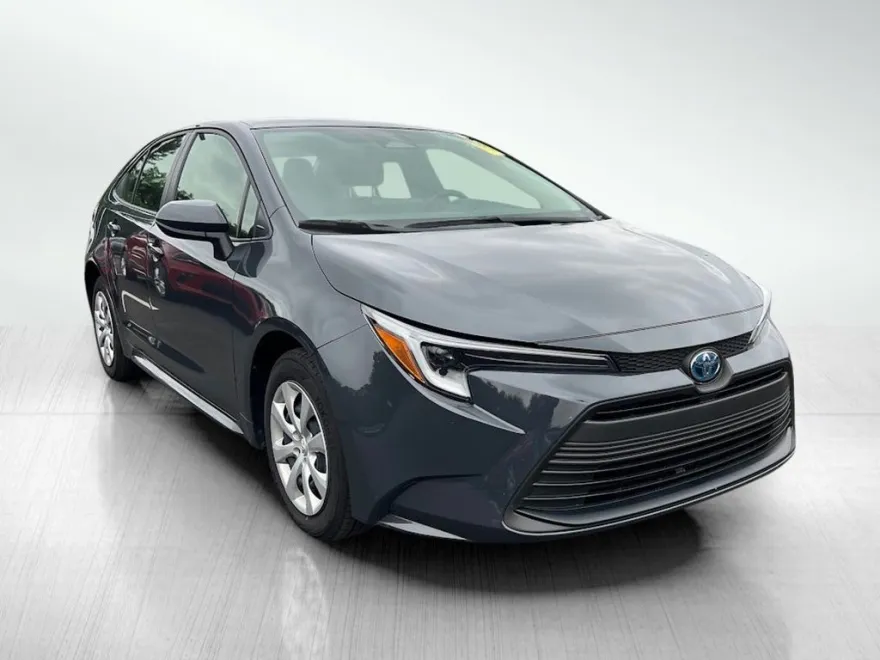 2025 Toyota Corolla Hybrid LE photo 1