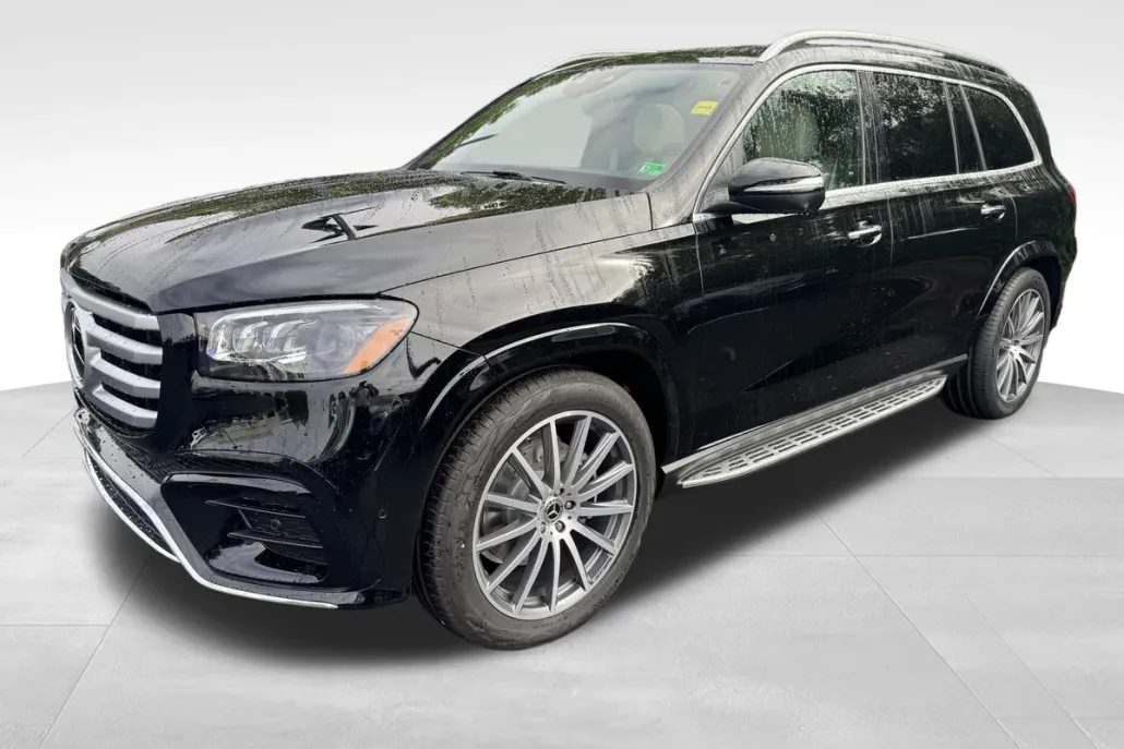 2026 Mercedes Benz GLS 450 4MATIC photo 1