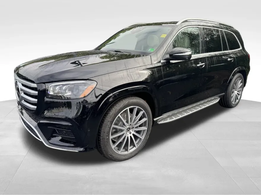 2026 Mercedes Benz GLS 450 4MATIC photo 1