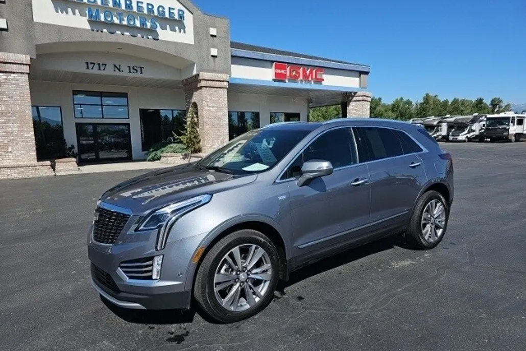 2022 Cadillac XT5 Platinum Premium Luxury photo 1