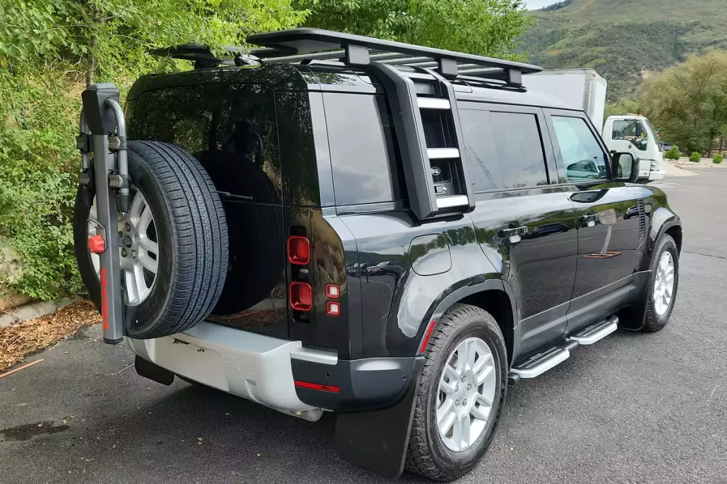 2024 Land Rover Defender S photo 1