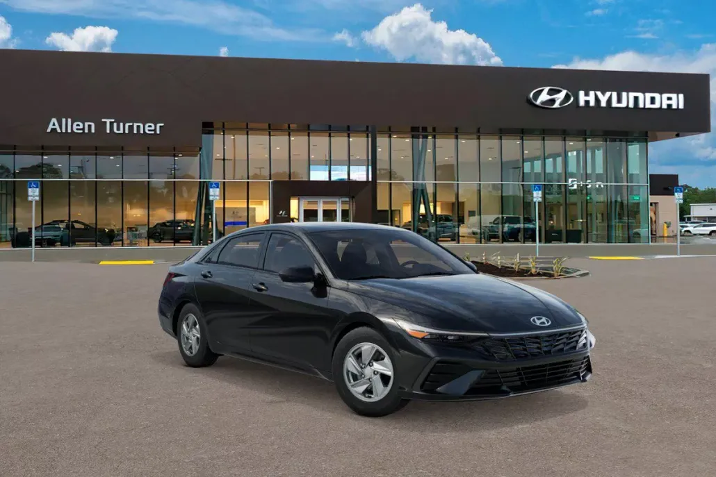 2025 Hyundai Elantra SE photo 1
