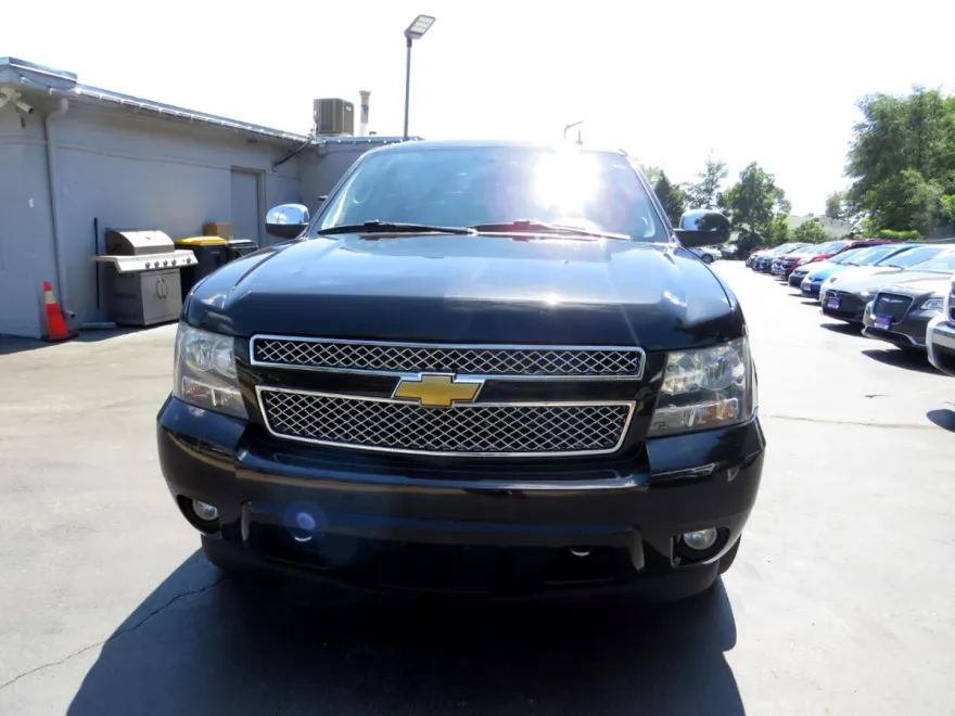 2012 Chevrolet Suburban 1500 LTZ photo 1