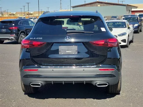 2025 Mercedes Benz GLA 250 photo 4