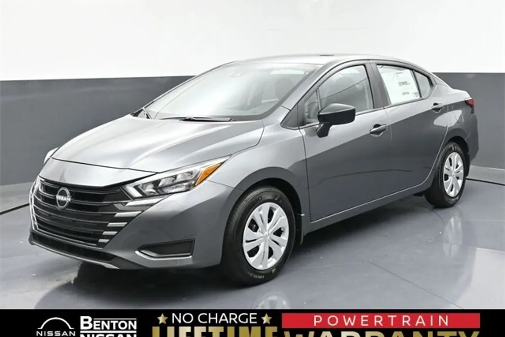 2025 Nissan Versa S photo 1