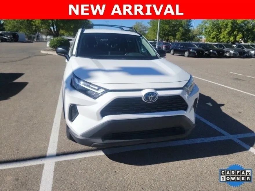 2024 Toyota RAV4 Hybrid LE photo 1