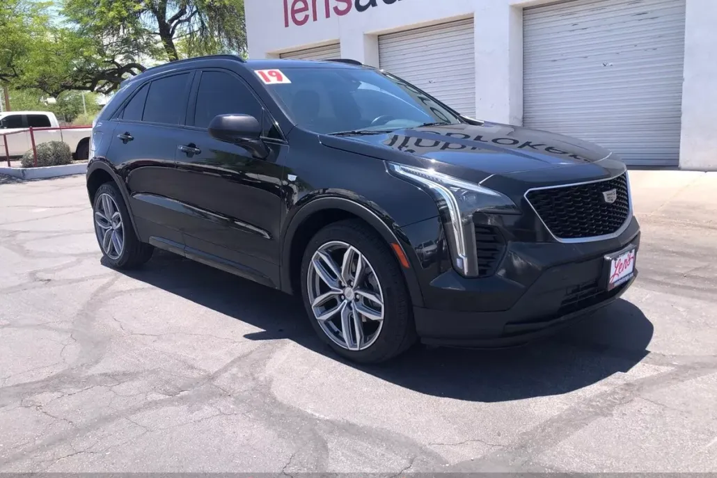2019 Cadillac XT4 Sport photo 1