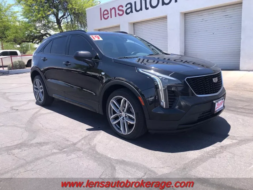 2019 Cadillac XT4 Sport photo 1