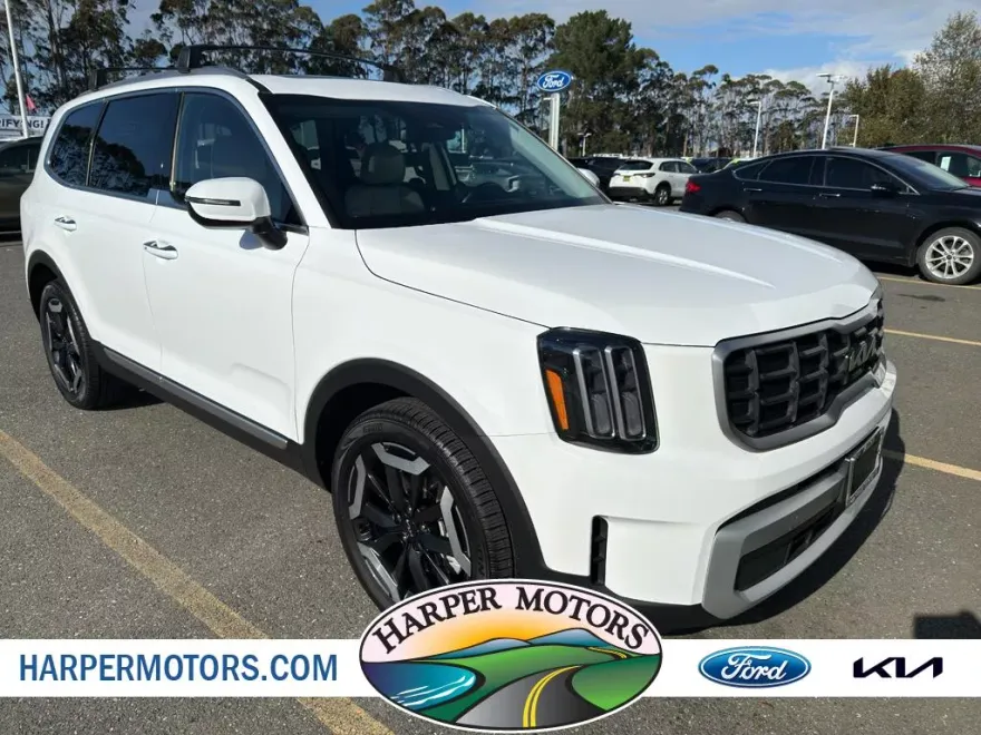 2024 Kia Telluride S photo 1