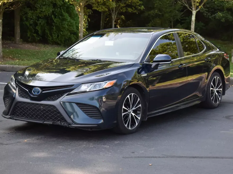 2018 Toyota Camry Hybrid SE photo 1