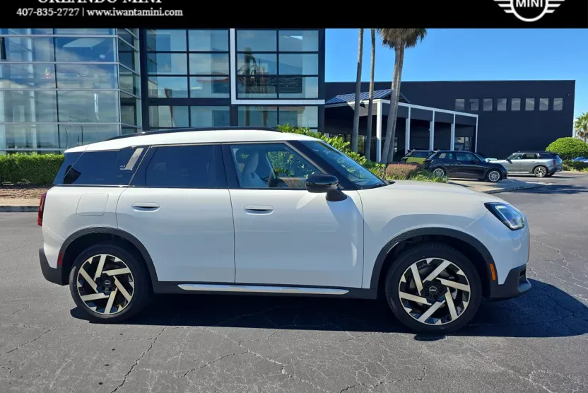 2025 Mini Countryman S ALL4 photo 1