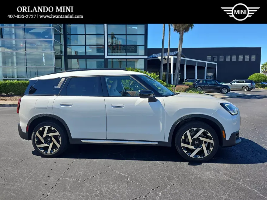 2025 Mini Countryman S ALL4 photo 1