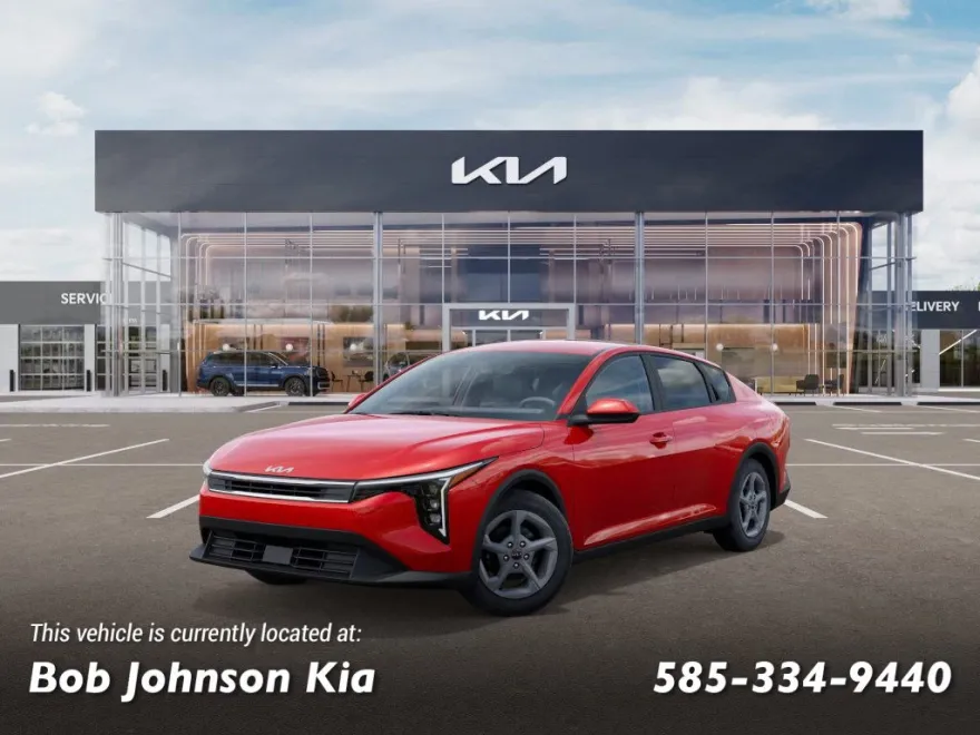 2025 Kia K4 LXS photo 1