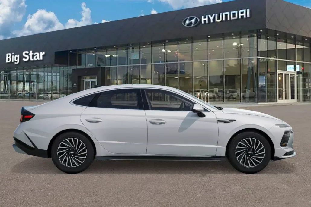2026 Hyundai Sonata Hybrid SEL photo 1