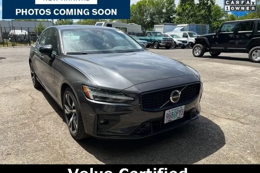 2025 Volvo S60 B5 Core photo 1