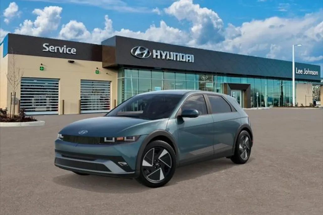 2025 Hyundai Ioniq 5 SE photo 1