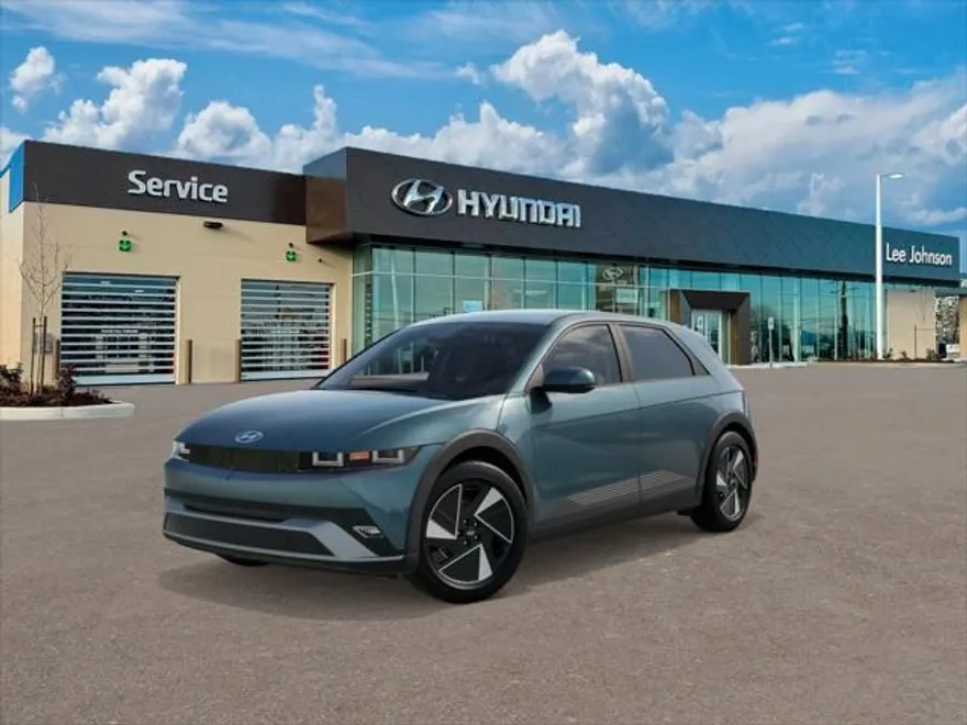 2025 Hyundai Ioniq 5 SE photo 1