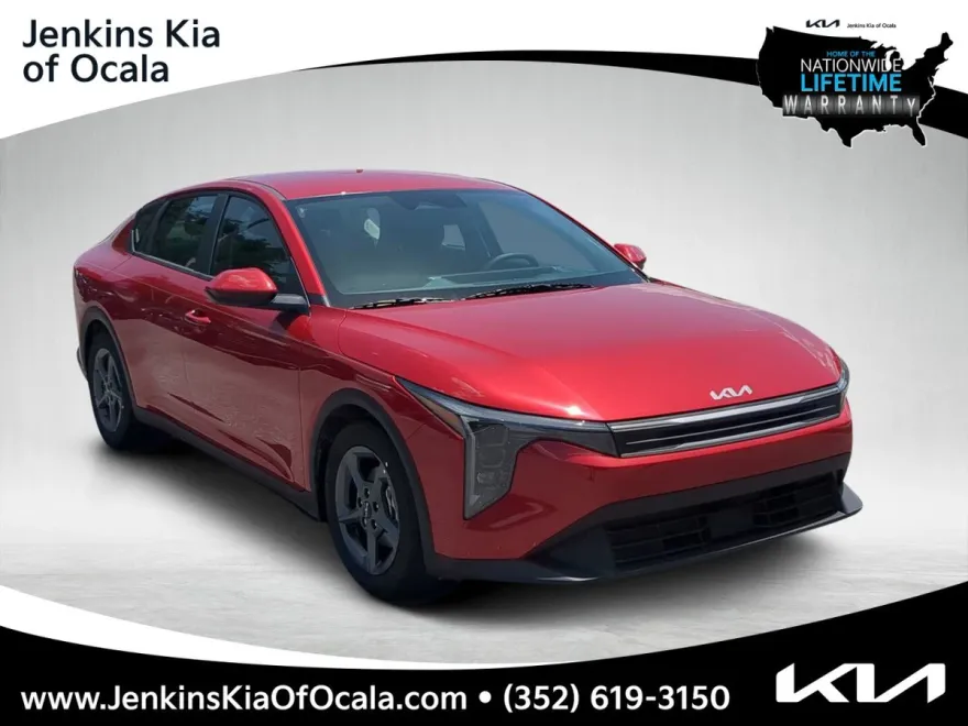 2025 Kia K4 LXS photo 1