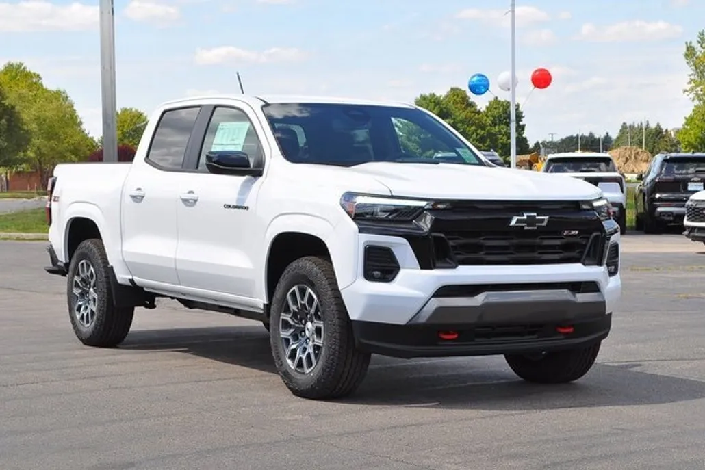 2026 Chevrolet Colorado Z71 photo 1