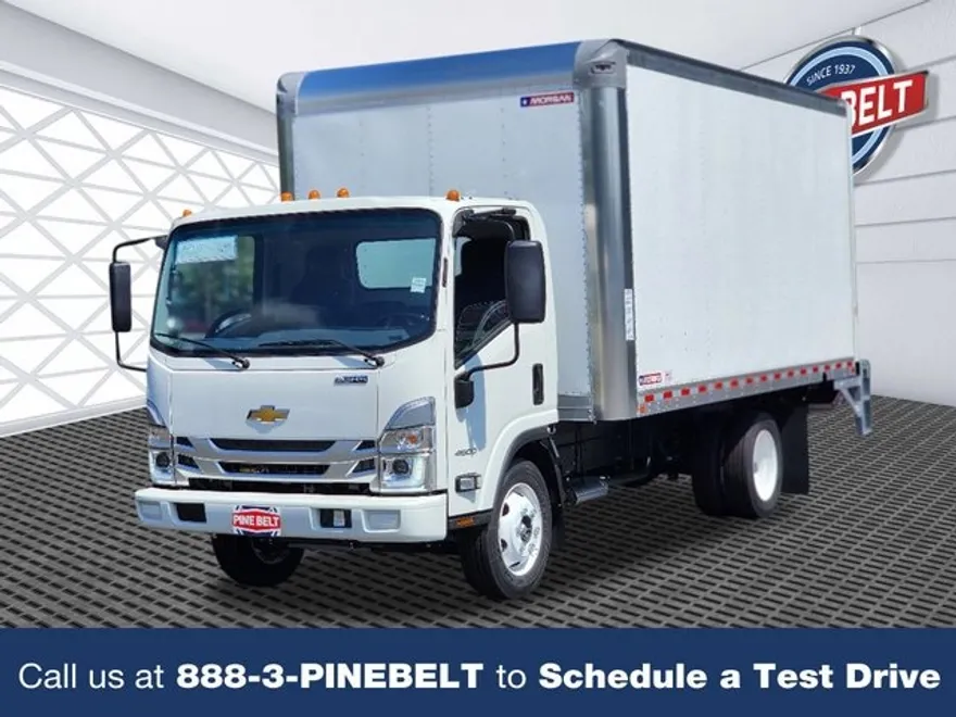 2024 Chevrolet Silverado 4500HD photo 1