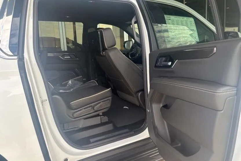 2026 Gmc Yukon XL photo 1