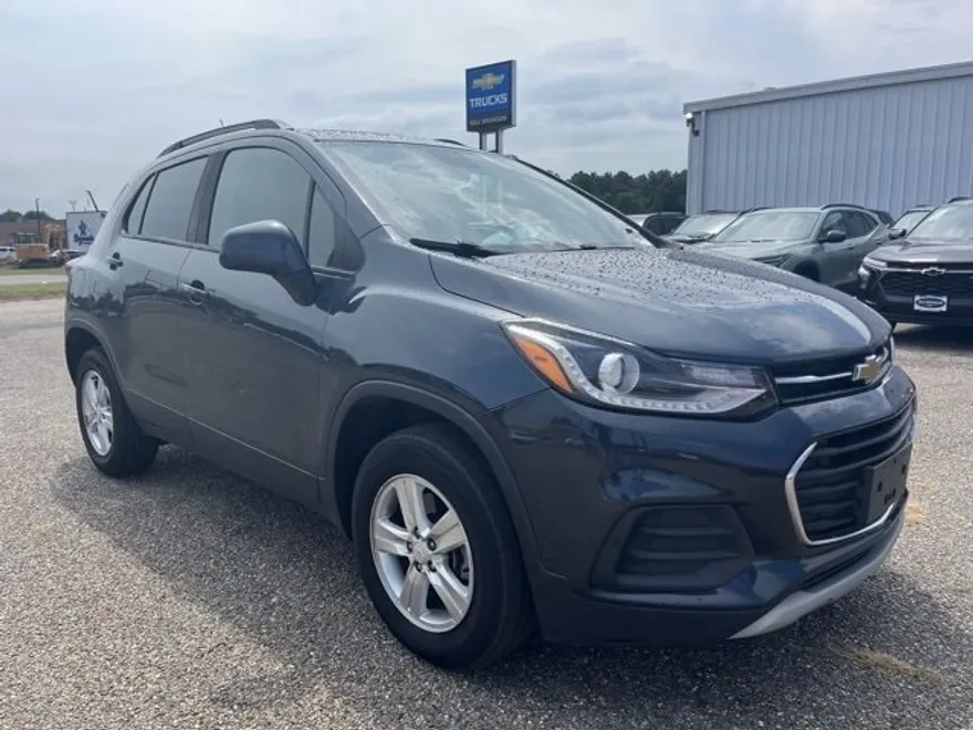 2021 Chevrolet Trax LT photo 1