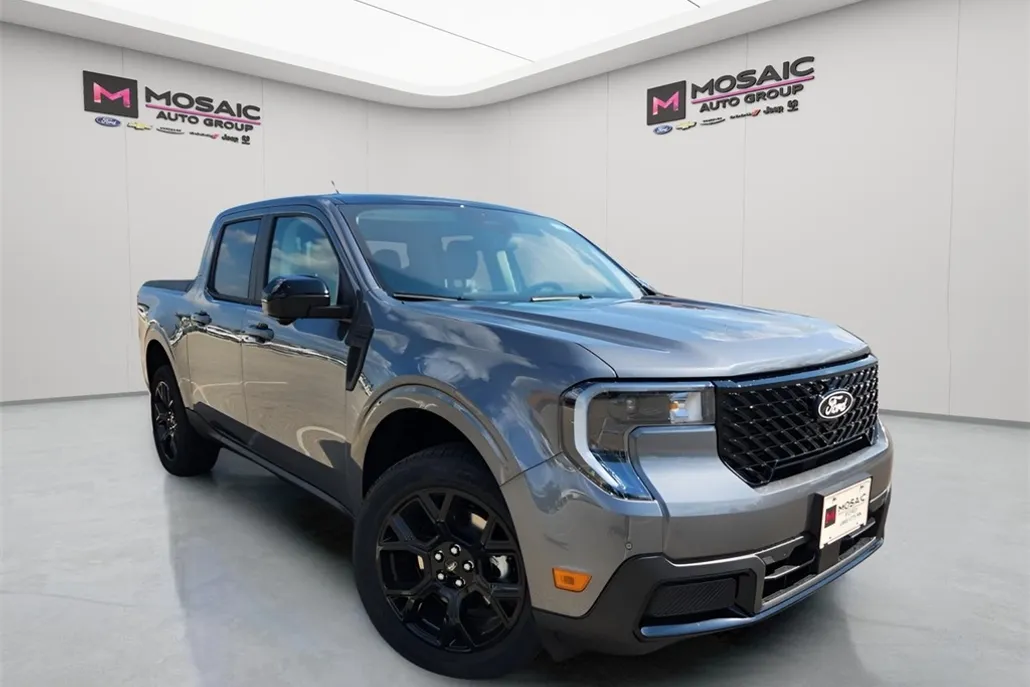 2025 Ford Maverick Lariat photo 1