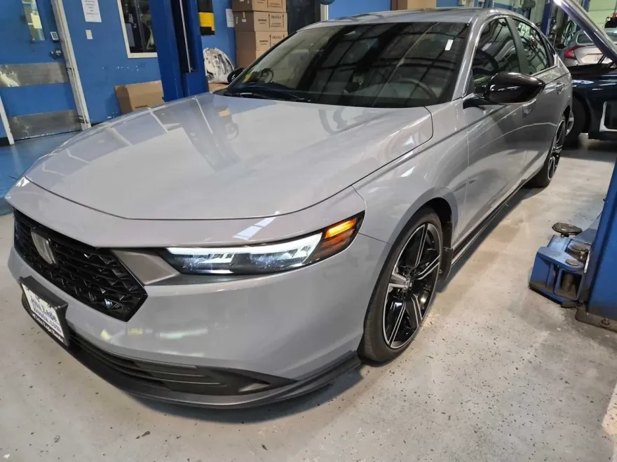 2025 Honda Accord Hybrid Sport photo 1